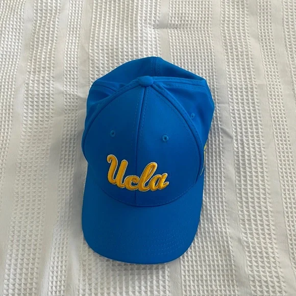 UCLA hat baseball - Picture 1 of 3